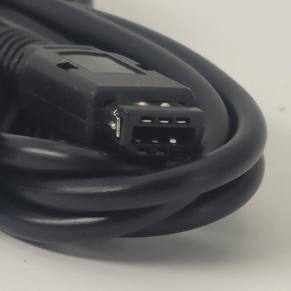 Two 2 Player Link Cable (Nintendo Gameboy Color / GB Pocket) - Fast Shipping - Picture 2 of 4